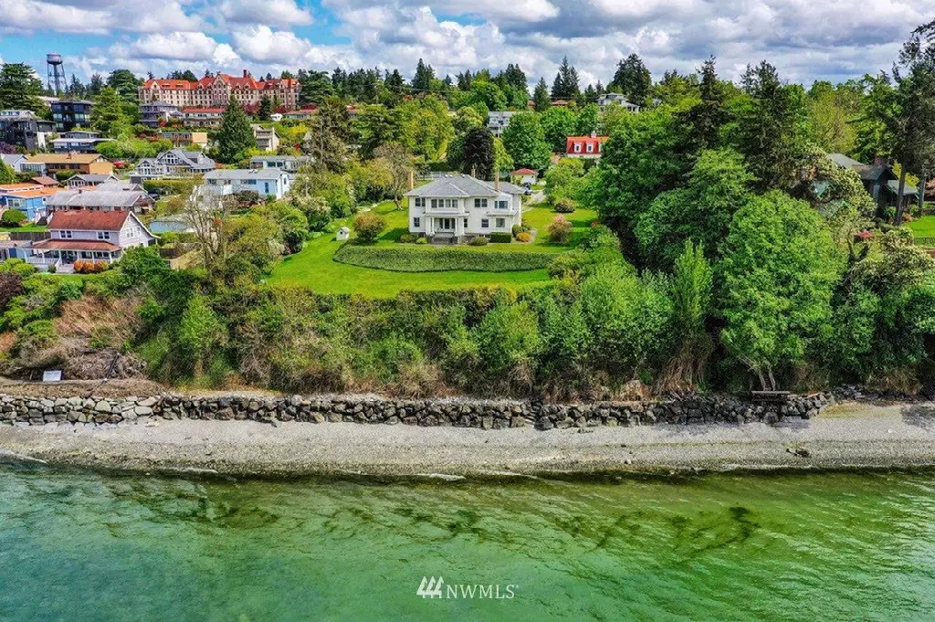 Des Moines, WA 98198,601 S 240th ST