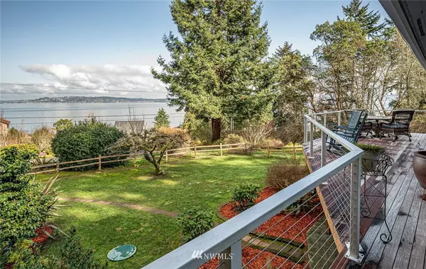 Vashon, WA 98070,4735 SW Luana Beach RD