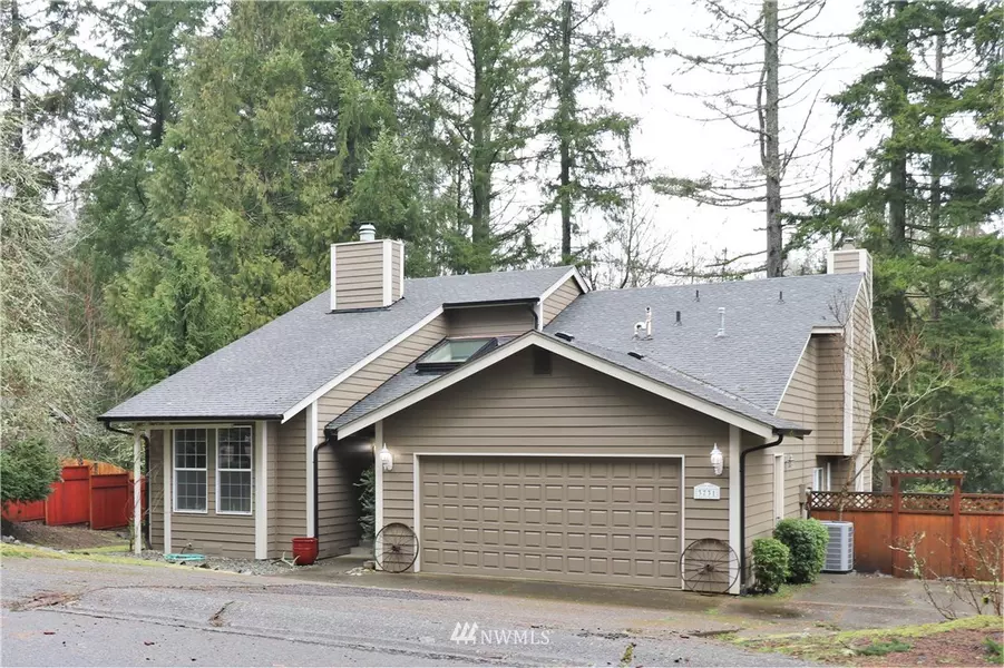 3731 Goldcrest Hts NW, Olympia, WA 98502