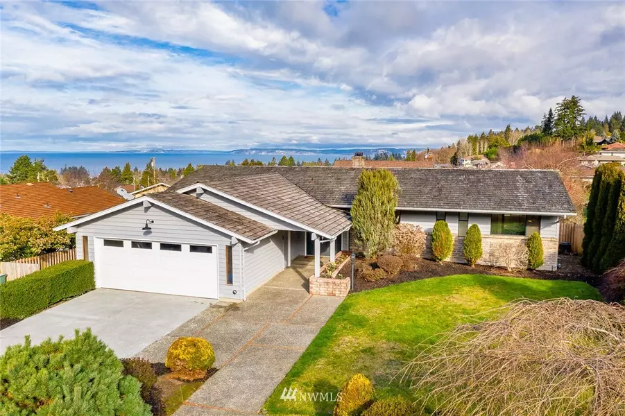 1131 Emerald Hills DR, Edmonds, WA 98020