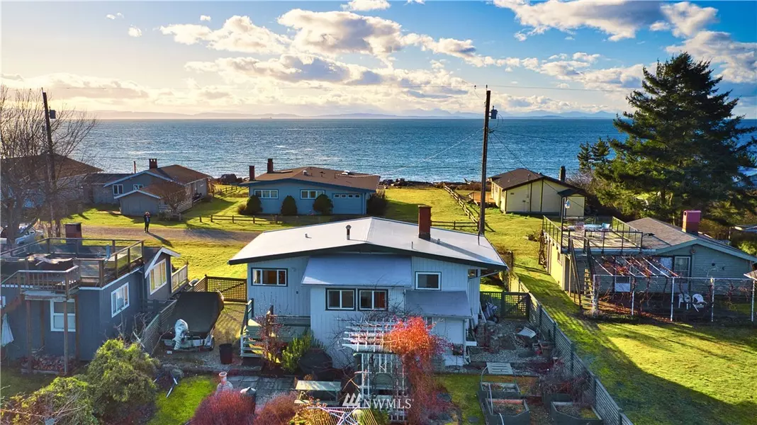 720 Walters LN, Point Roberts, WA 98281