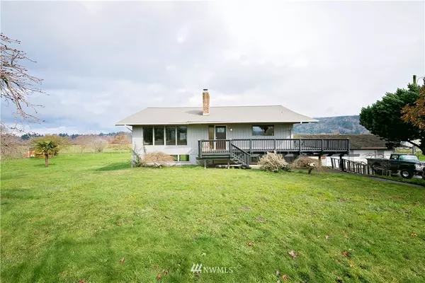 366 E Little Island RD, Cathlamet, WA 98612