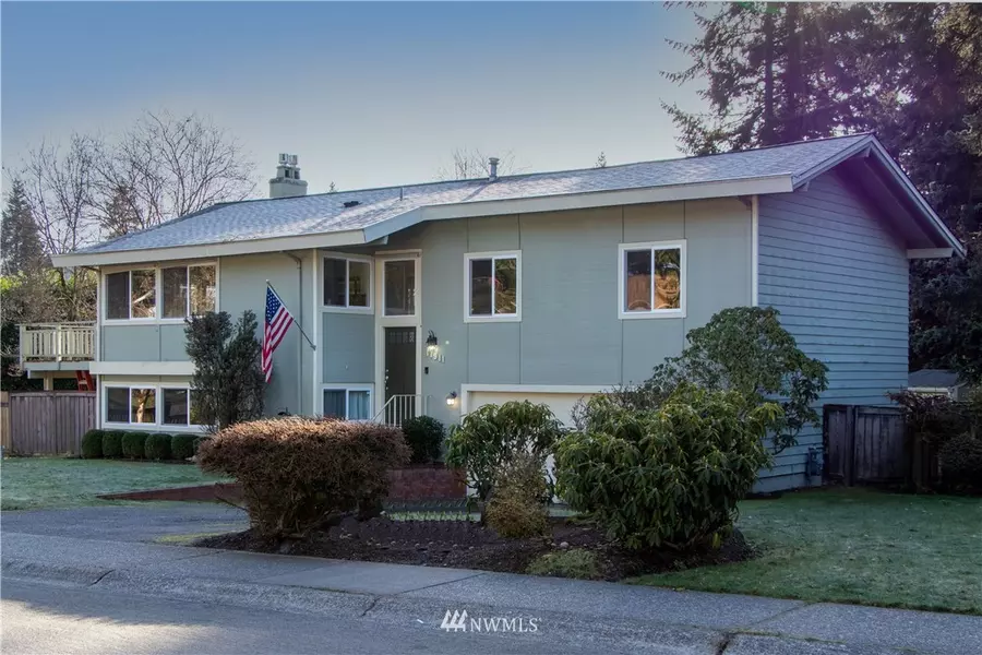 11911 NE 142 PL, Kirkland, WA 98034