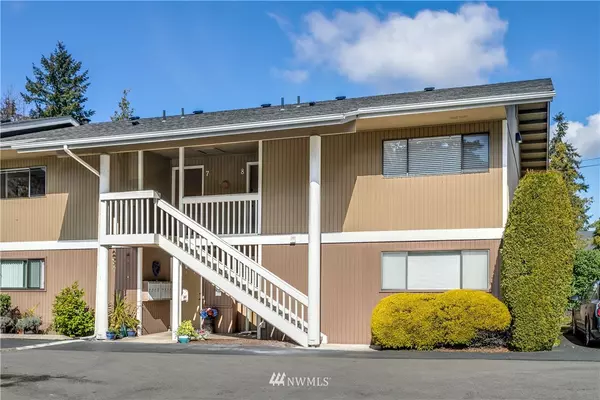 14110 SE 17th PL #D-7, Bellevue, WA 98007