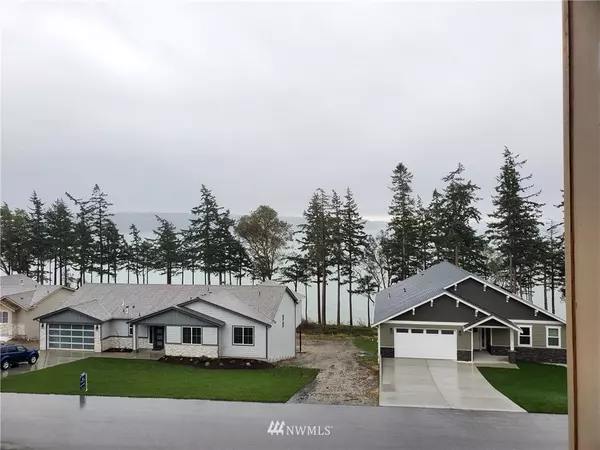 Oak Harbor, WA 98277,2052 Saratoga View LN