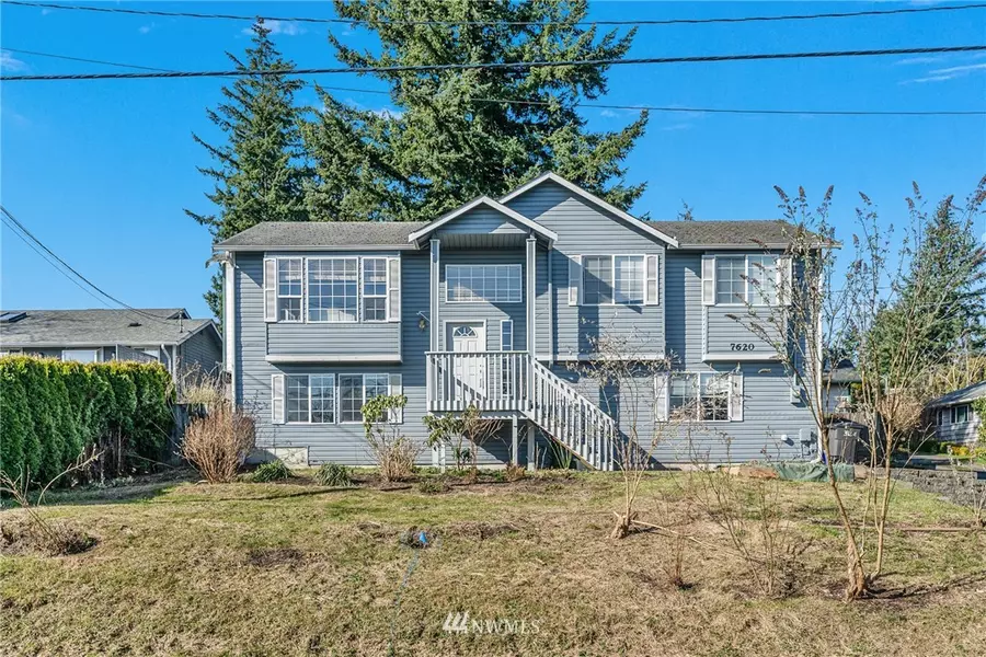 7620 Upper Ridge RD, Everett, WA 98203