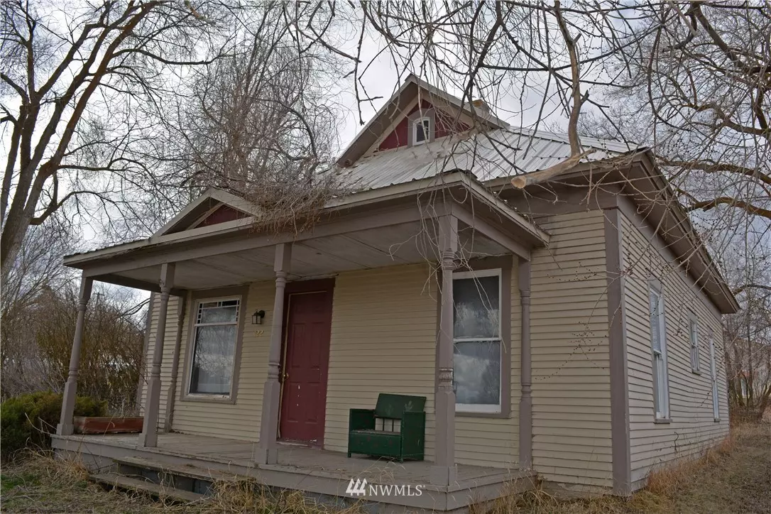 Almira, WA 99103,122 S 4th ST