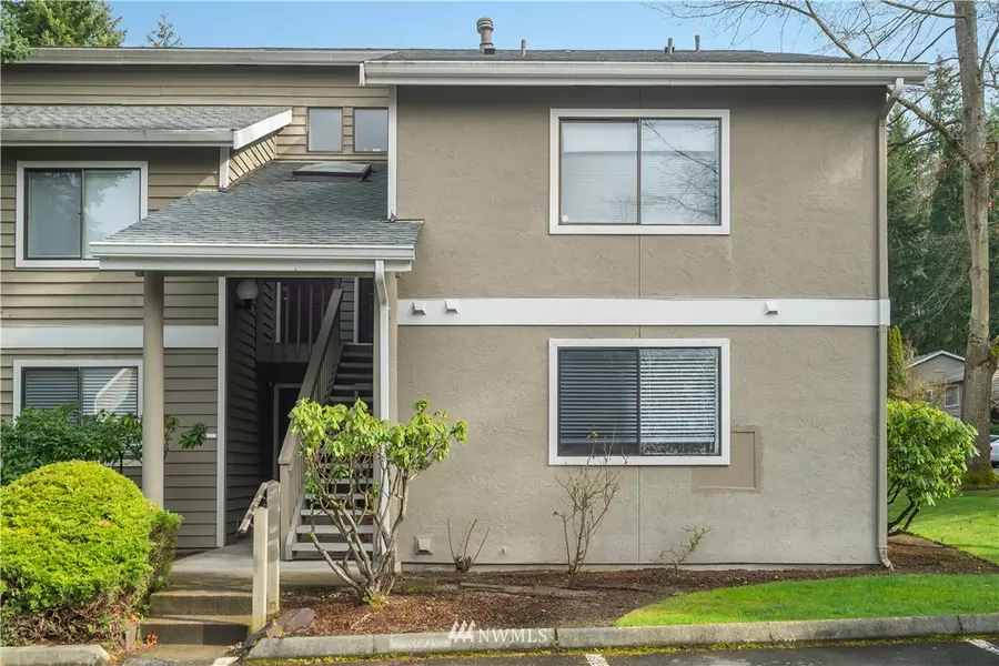 12608 NE 119th Street #B8, Kirkland, WA 98034