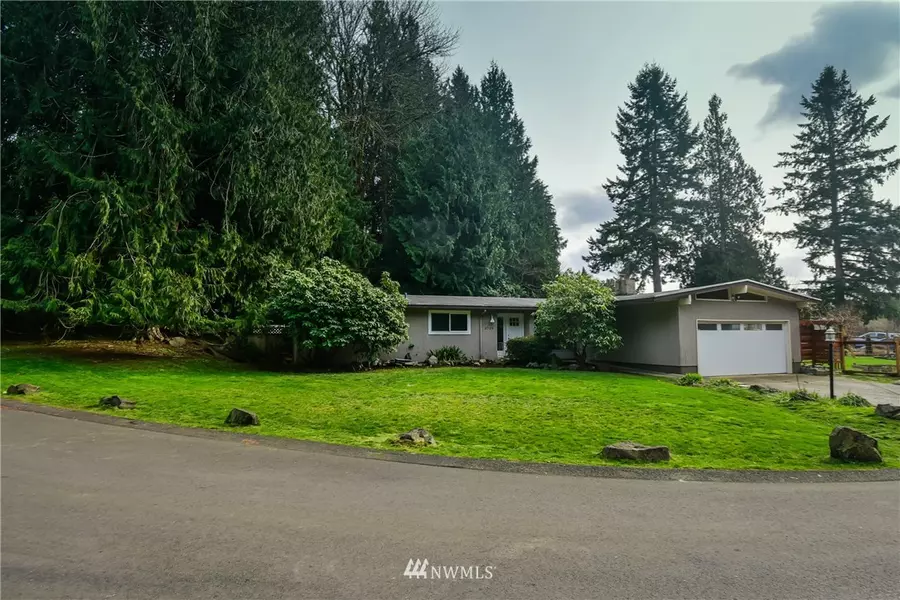 3723 Wesley LOOP NW, Olympia, WA 98502