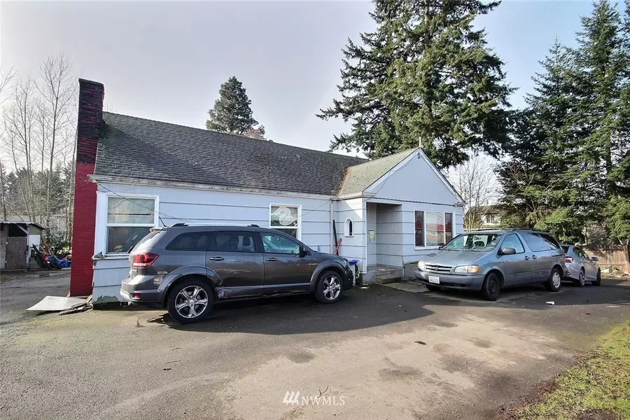 9613 S 240th ST, Kent, WA 98031