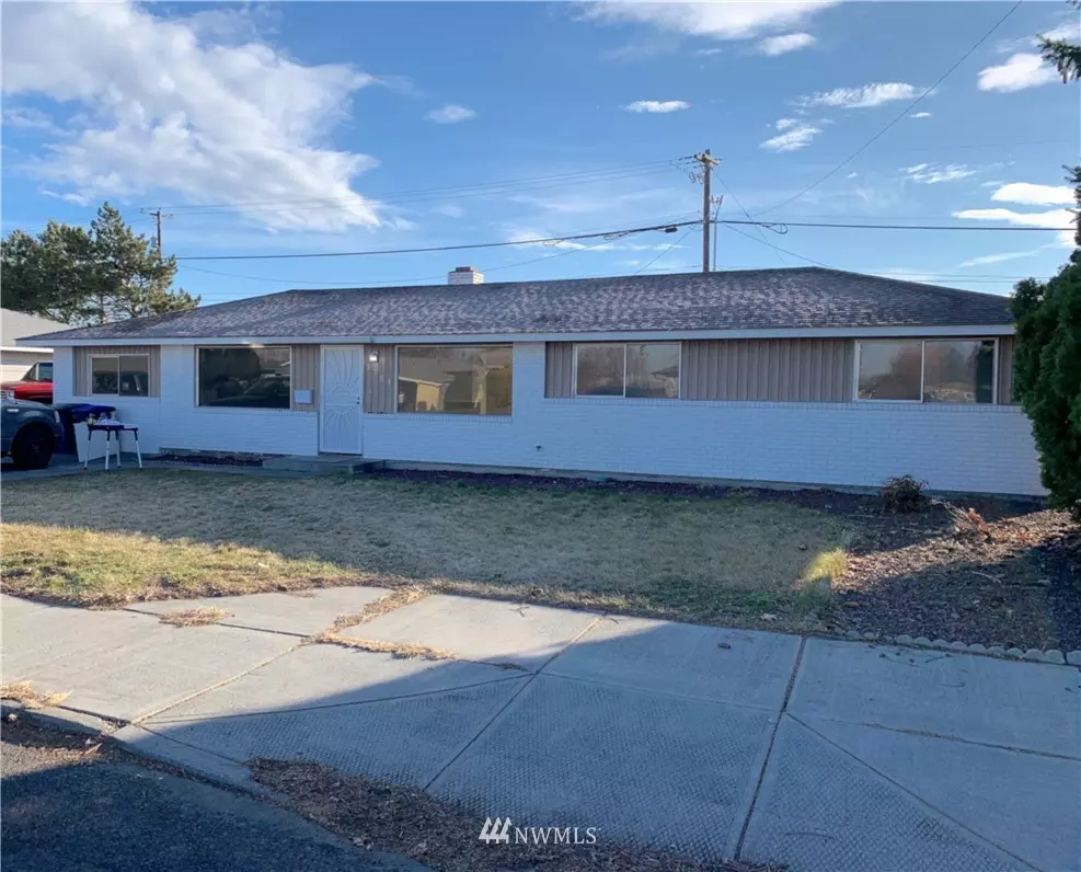 Moses Lake, WA 98837,1721 S Monroe