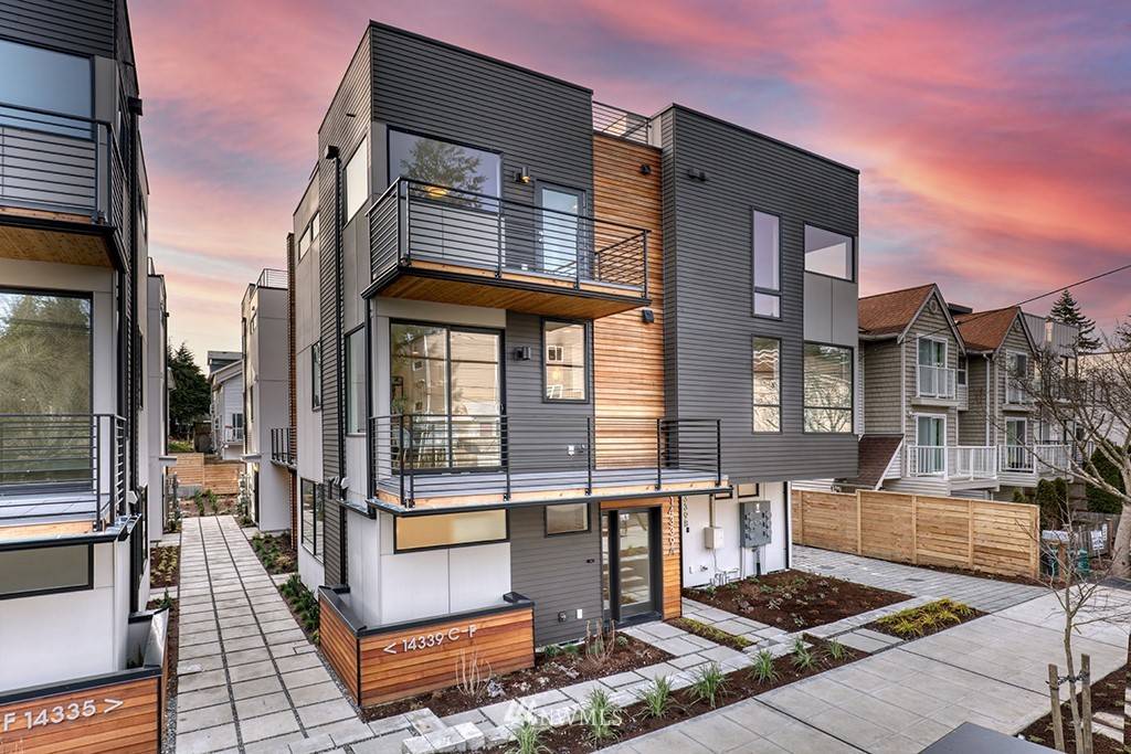 14339 D Stone AVE N, Seattle, WA 98133