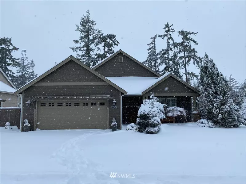 2882 NW Fairway Point DR, Oak Harbor, WA 98277