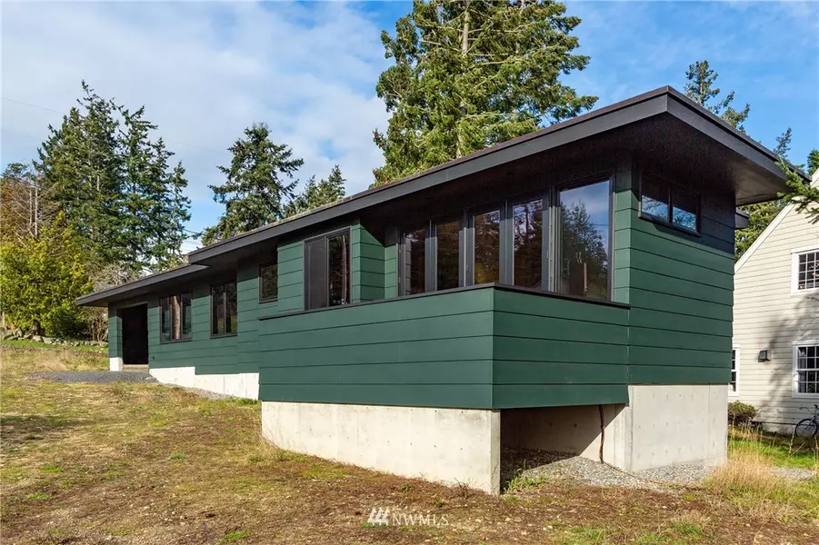 160 Scenic PL N, San Juan Island, WA 98250