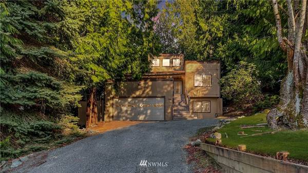 1114 Pawnee LN, Mount Vernon, WA 98273