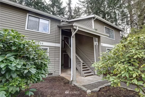 12611 NE 119th ST #F10, Kirkland, WA 98034