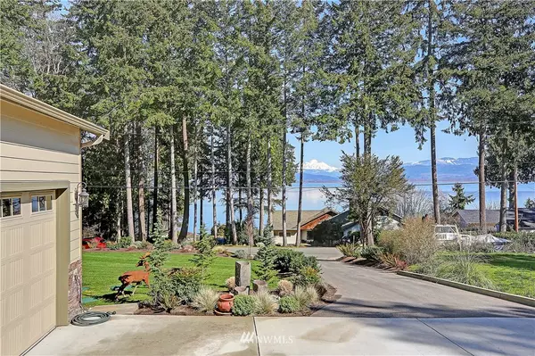 Camano Island, WA 98282,360 Tillicum WAY