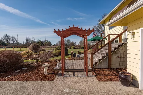 Sequim, WA 98382,33 Seahawk DR