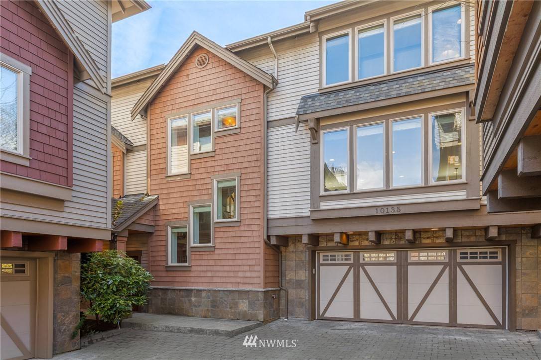 10135 NE 62nd ST #C, Kirkland, WA 98033