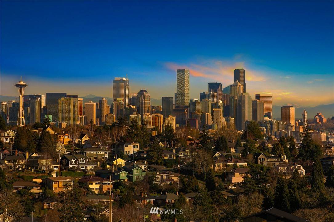 2414 Montavista PL W, Seattle, WA 98199