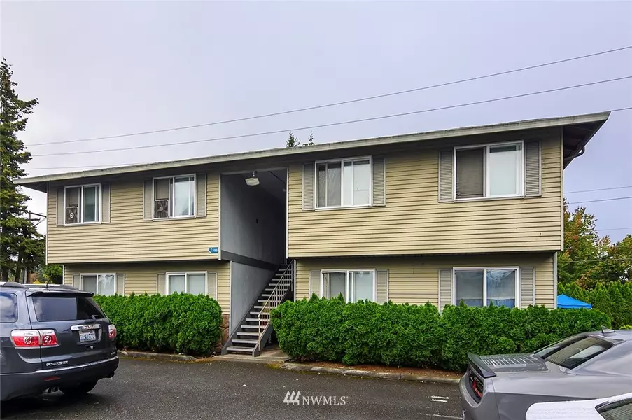 3020 S 216th ST #J, Seatac, WA 98198