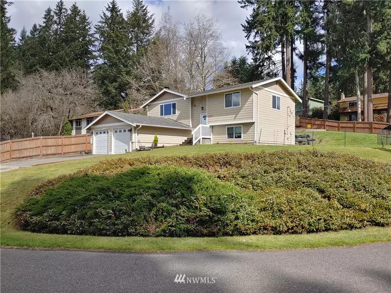 10240 Kiwa DR SE, Olympia, WA 98513