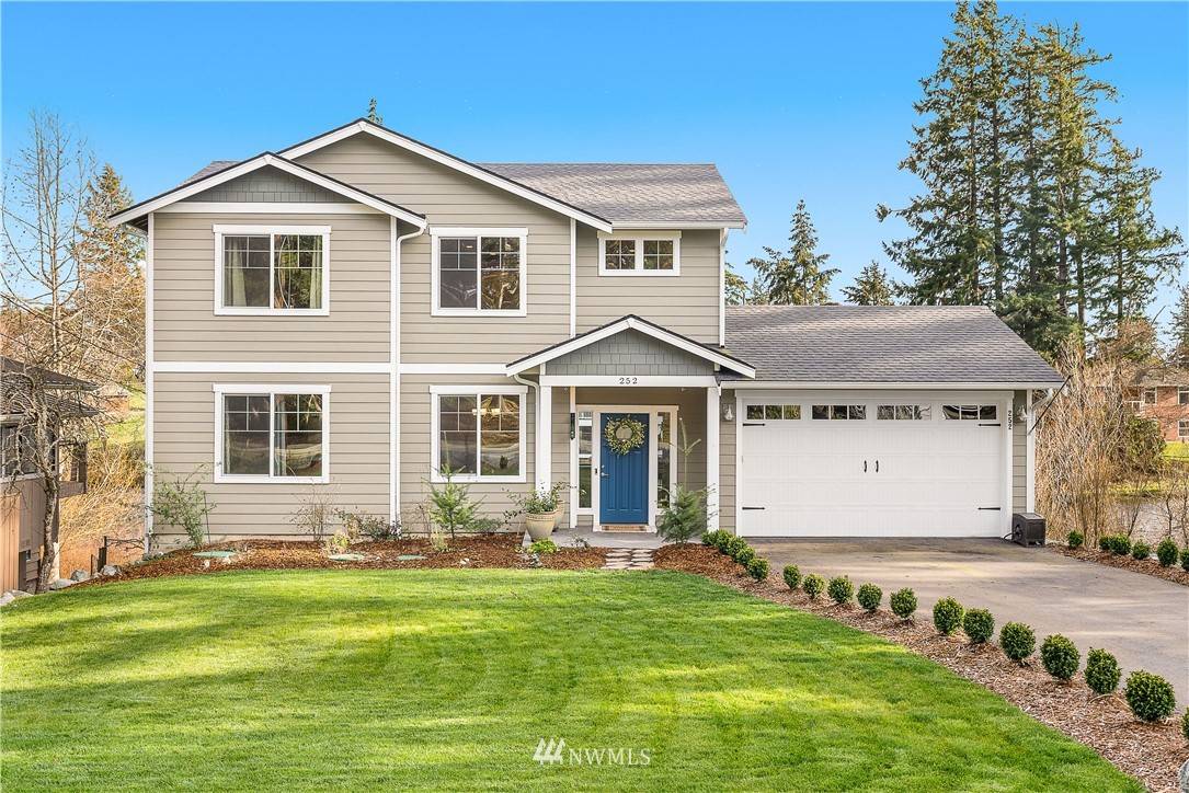 252 Loch LN, Camano Island, WA 98282