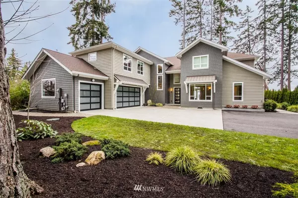 10493 NE Sunrise Bluff LN, Bainbridge Island, WA 98110