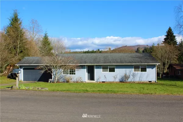 36 Morgan DR, Cathlamet, WA 98612