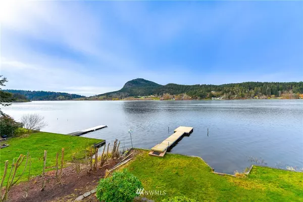 Anacortes, WA 98221,6371 Mountain View LN