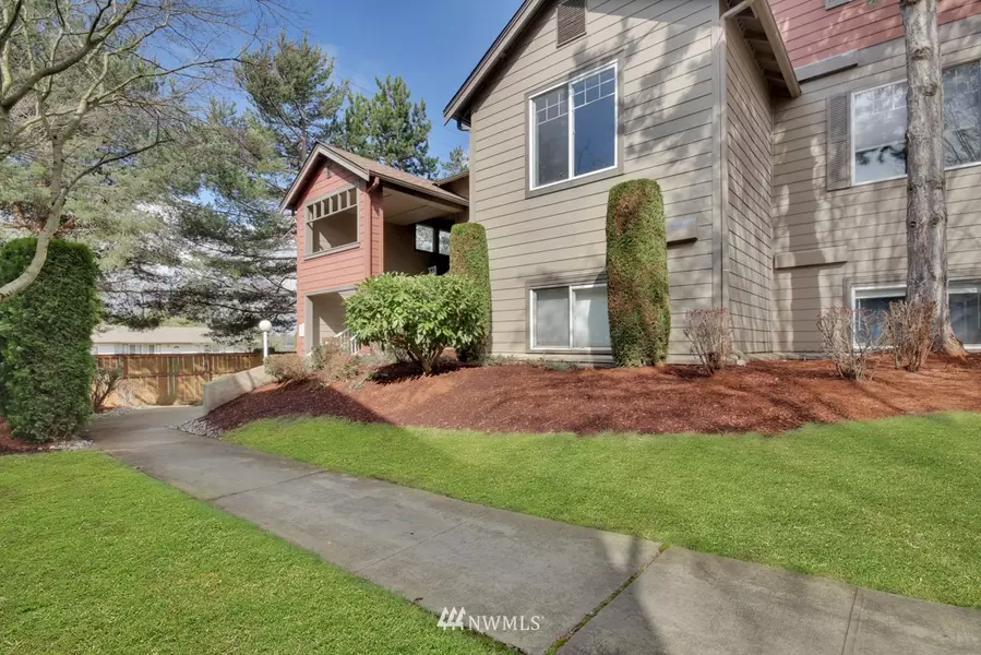 10825 SE 200th ST #A201, Kent, WA 98031