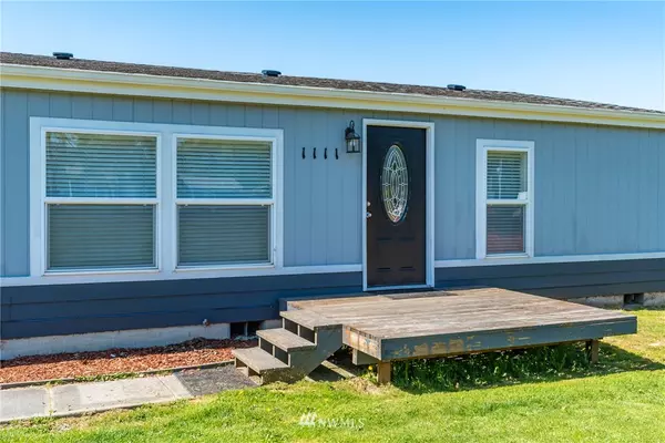 Oak Harbor, WA 98277,1111 Paul AVE