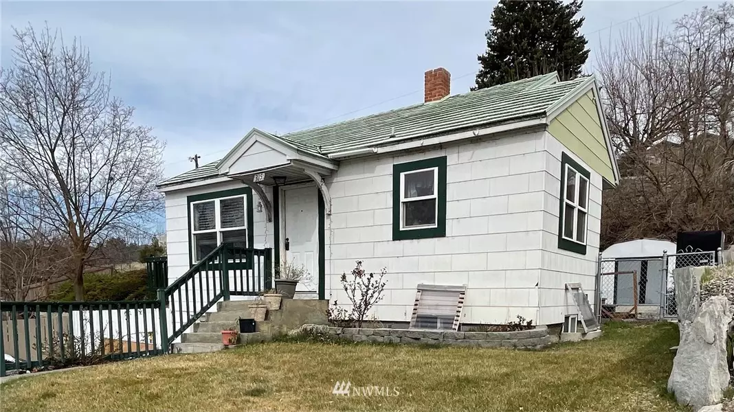 315 E Bartlett, Omak, WA 98841