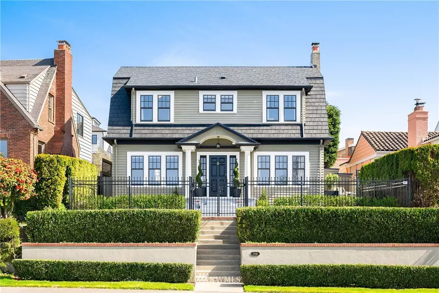 2346 W Viewmont WAY W, Seattle, WA 98199