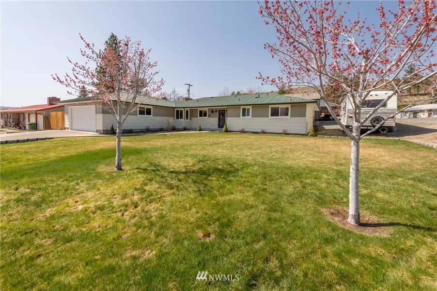 735 Ironwood ST, Omak, WA 98841