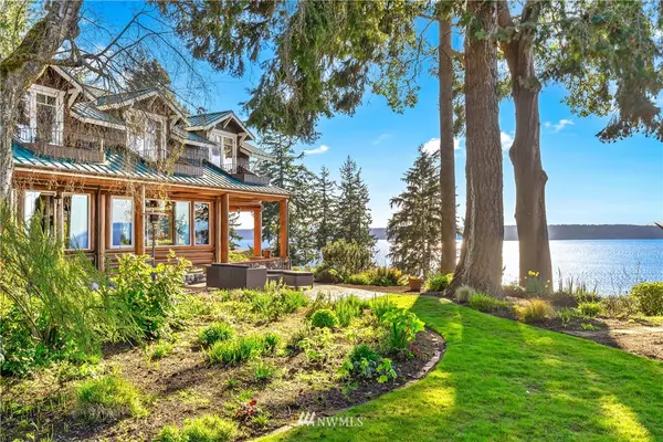 14403 24th AVE SW, Burien, WA 98166