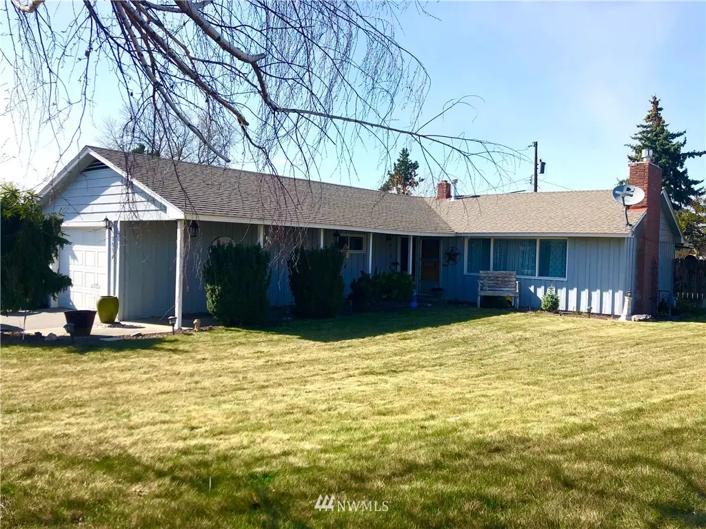 Moses Lake, WA 98837,2004 S Belair DR