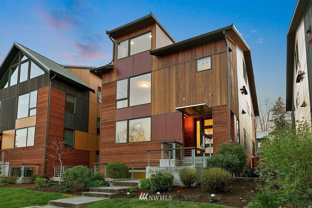 6571 34th AVE NE, Seattle, WA 98115