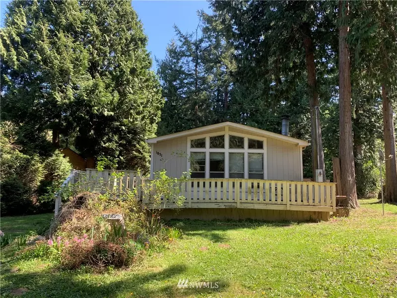 1851 Washington DR, Point Roberts, WA 98281