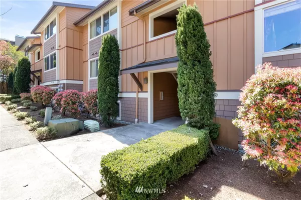 Kirkland, WA 98033,8240 126th AVE NE #A-103