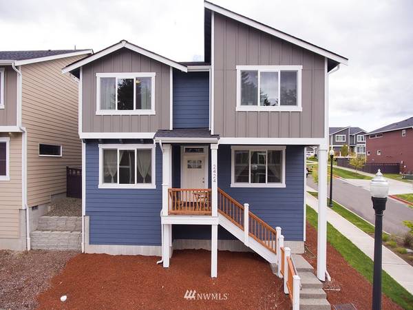 2424 Seringa AVE, Bremerton, WA 98310