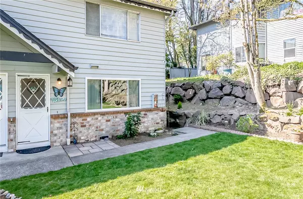 7905 218th ST SW #F/6, Edmonds, WA 98026