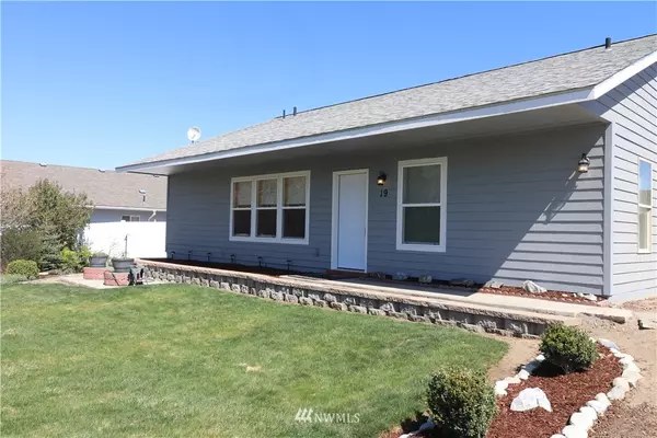 19 Orchard LOOP N, Tonasket, WA 98855