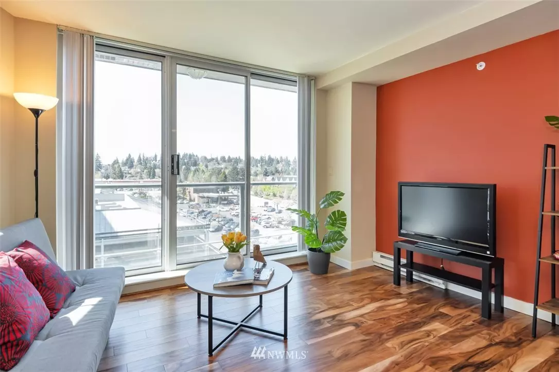 Bellevue, WA 98004,1100 106th AVE NE #409