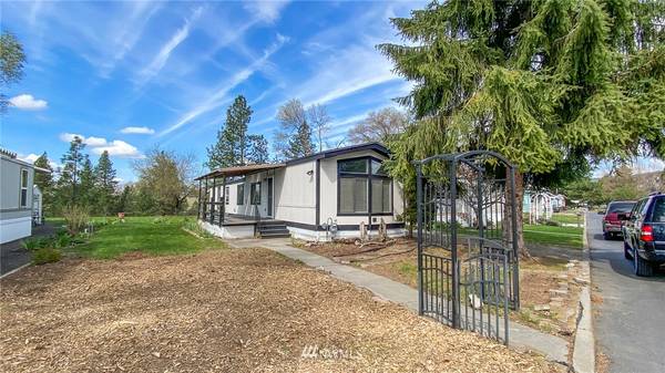 2601 N Barker #90, Otis Orchards, WA 99027