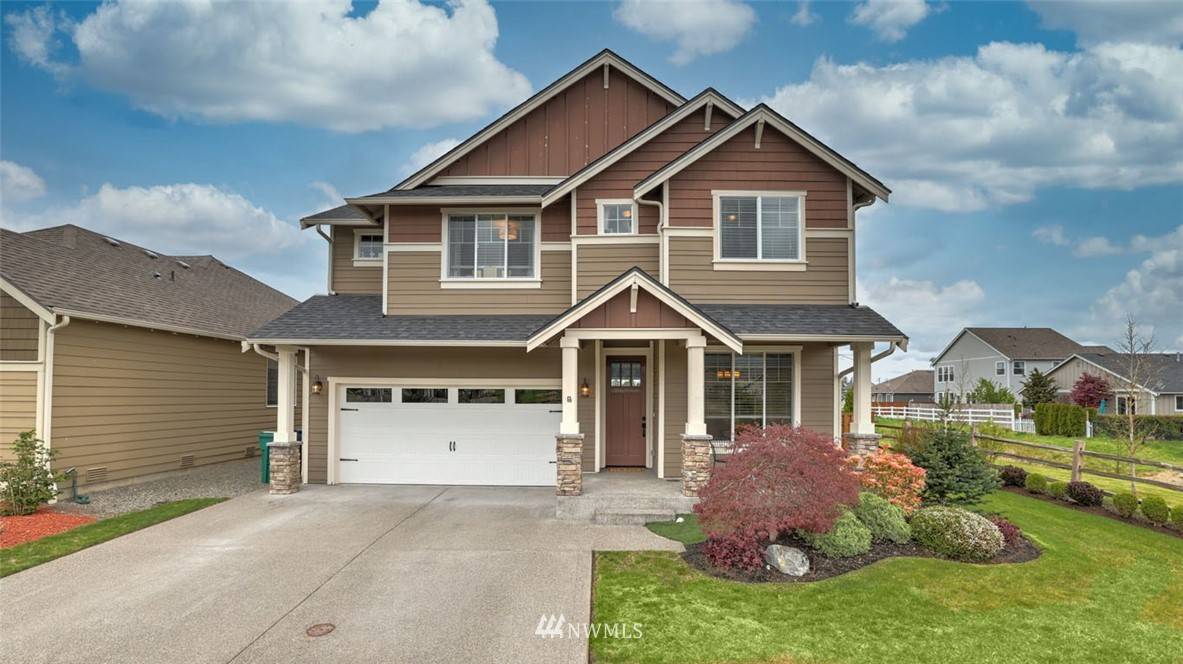 216 Cooper LN N, Enumclaw, WA 98022