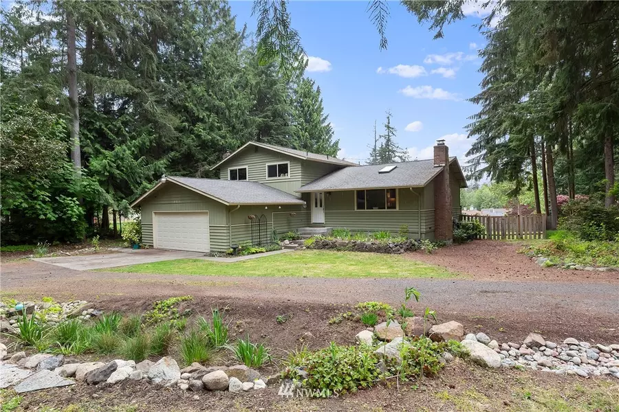 8851 SE Sedgwick RD, Port Orchard, WA 98366