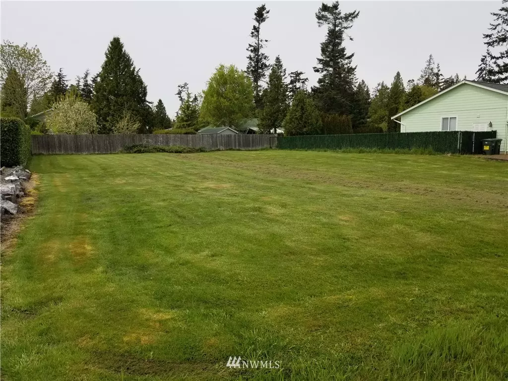 Blaine, WA 98230,8127 Comox RD