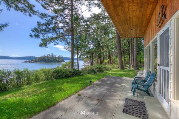 28 Virginia's LN, Orcas Island, WA 98245