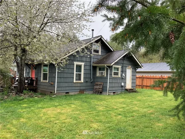 121 S 9th ST, Mccleary, WA 98557